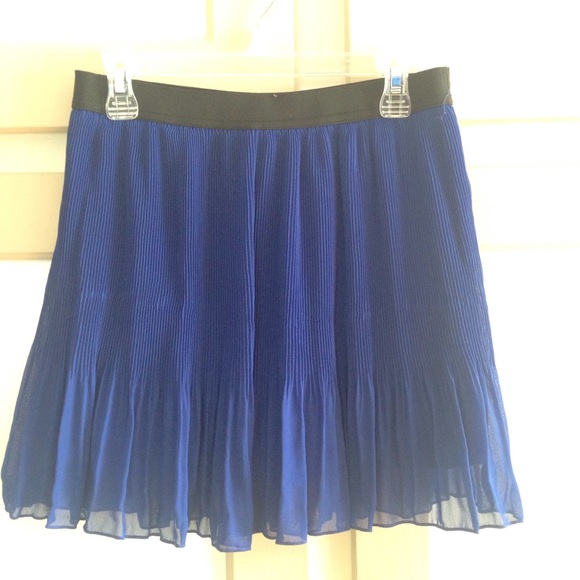 Blue mini pleated skirt with elastic waistband - Picture 2 of 2